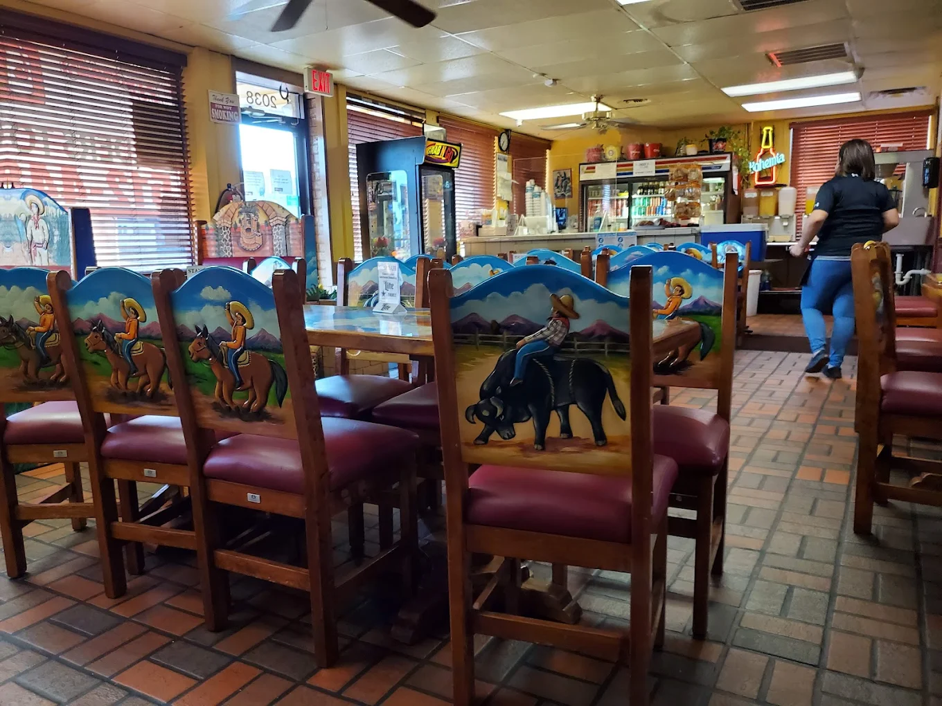 Restaurant interior 7
